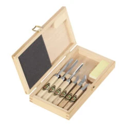 Set Kirschen Sculptées Dans Une Boîte En Bois 7 Pcs.